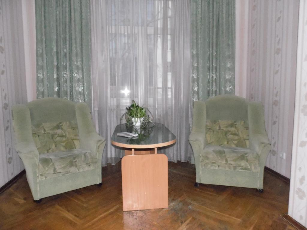 Hotel Sport Minsk Esterno foto