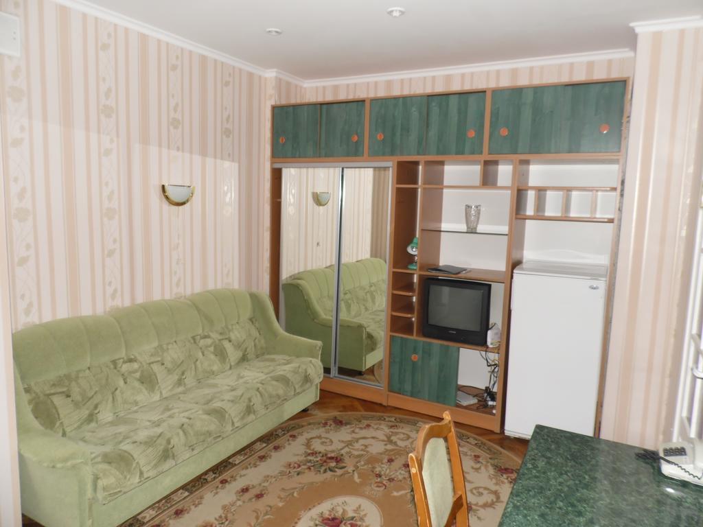 Hotel Sport Minsk Esterno foto