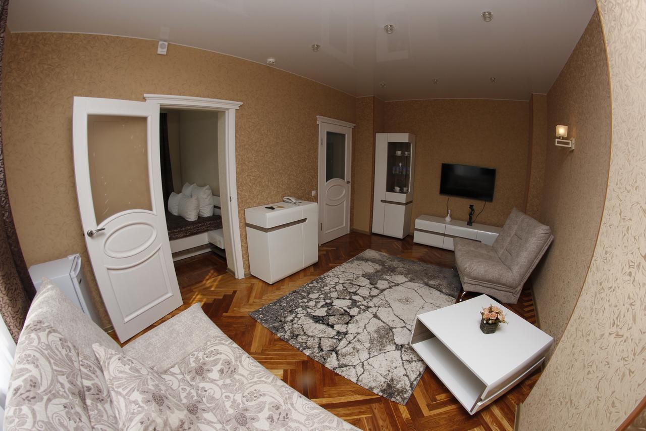Hotel Sport Minsk Esterno foto